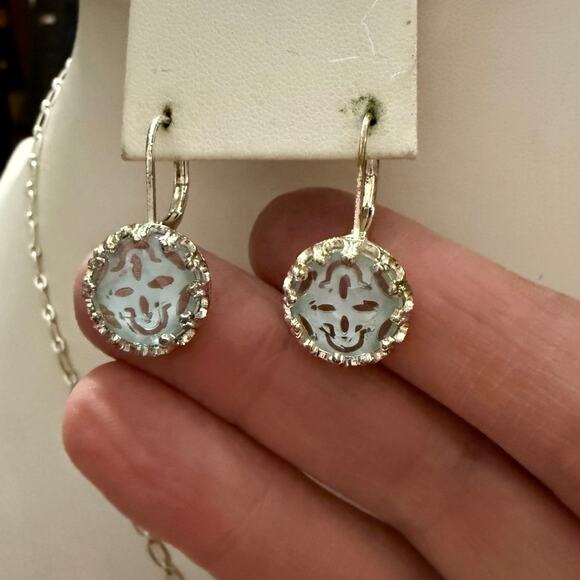 Vintage Avon Blue Lattice Pendant & Earrings Set - Picture 7 of 8